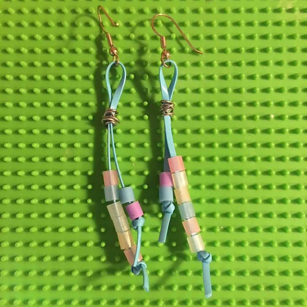 AMELIA PASTICHE DESIGN fun summer upcycled earring - Picture 2 of 3
